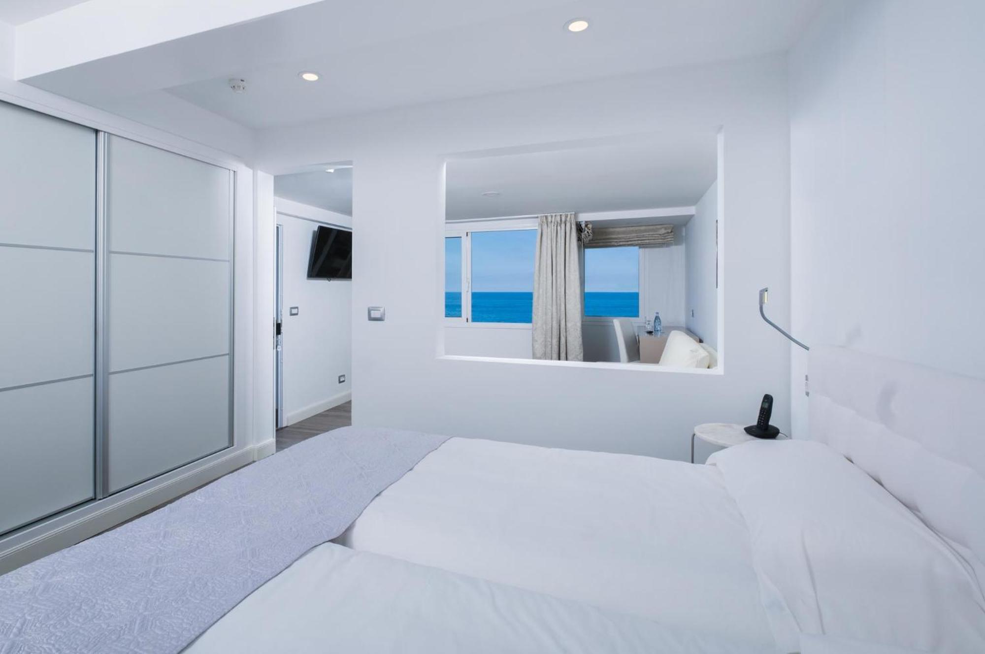 Hotel Monopol ปูแอร์โตเดลาครูซ ภายนอก รูปภาพ